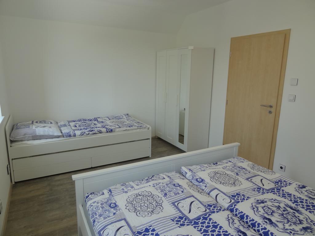 Apartmany Starovice Exteriör bild